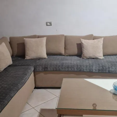 Holiday Home *