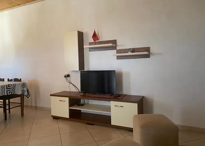 펜션 Holiday Home Sarandë